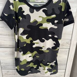 LuLaRoe Camouflage Short Sleeve Tee - Black, Green, Gray